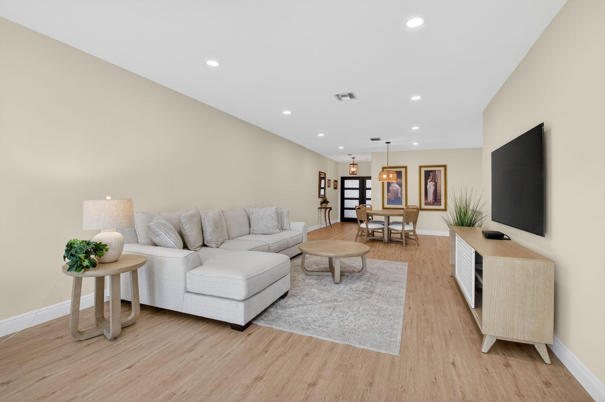 WHISPER WALK - Residential