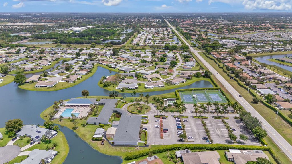 Photo of 13491 Via Vesta, Delray Beach, FL 33484 (MLS # B26029115)