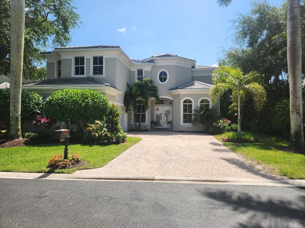 Photo of 121 Tranquilla Drive, Palm Beach Gardens, FL 33418 (MLS # R11085883)