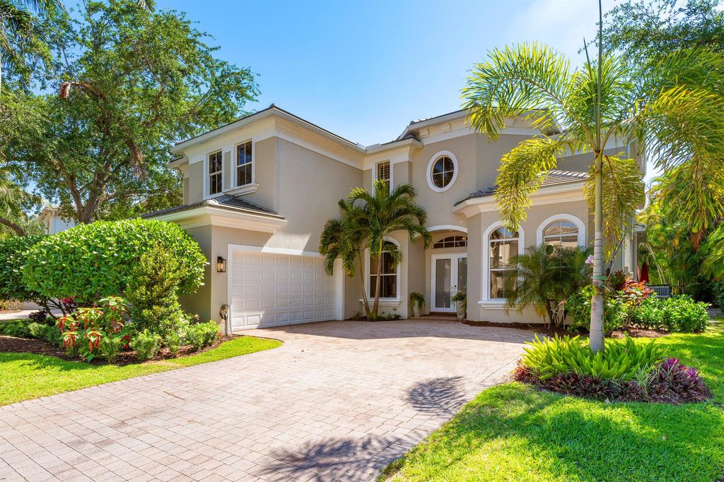 Photo of 121 Tranquilla Drive, Palm Beach Gardens, FL 33418 (MLS # R11085883)