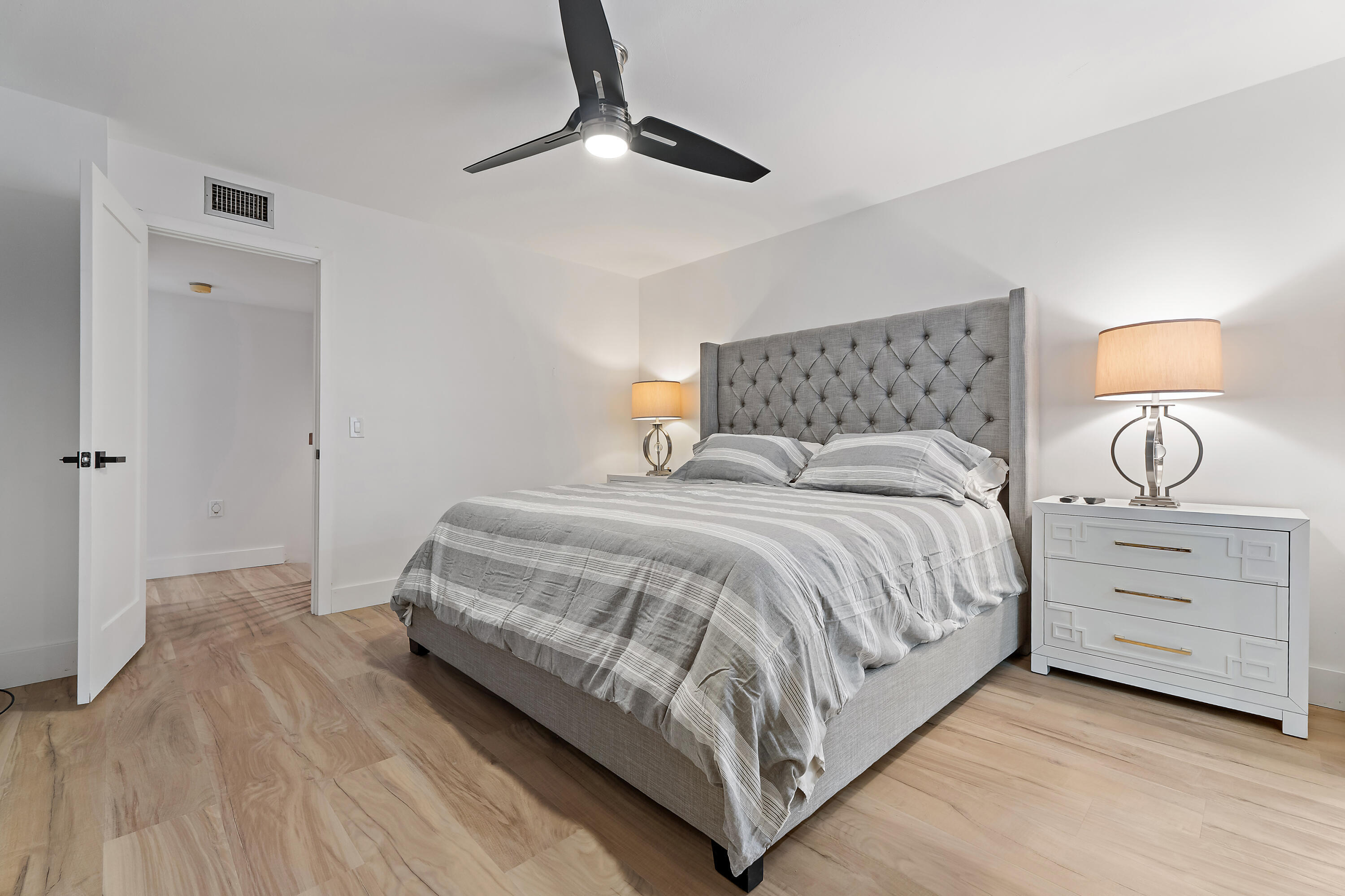 BLUFFS RIVER NORTH - Residential Lease