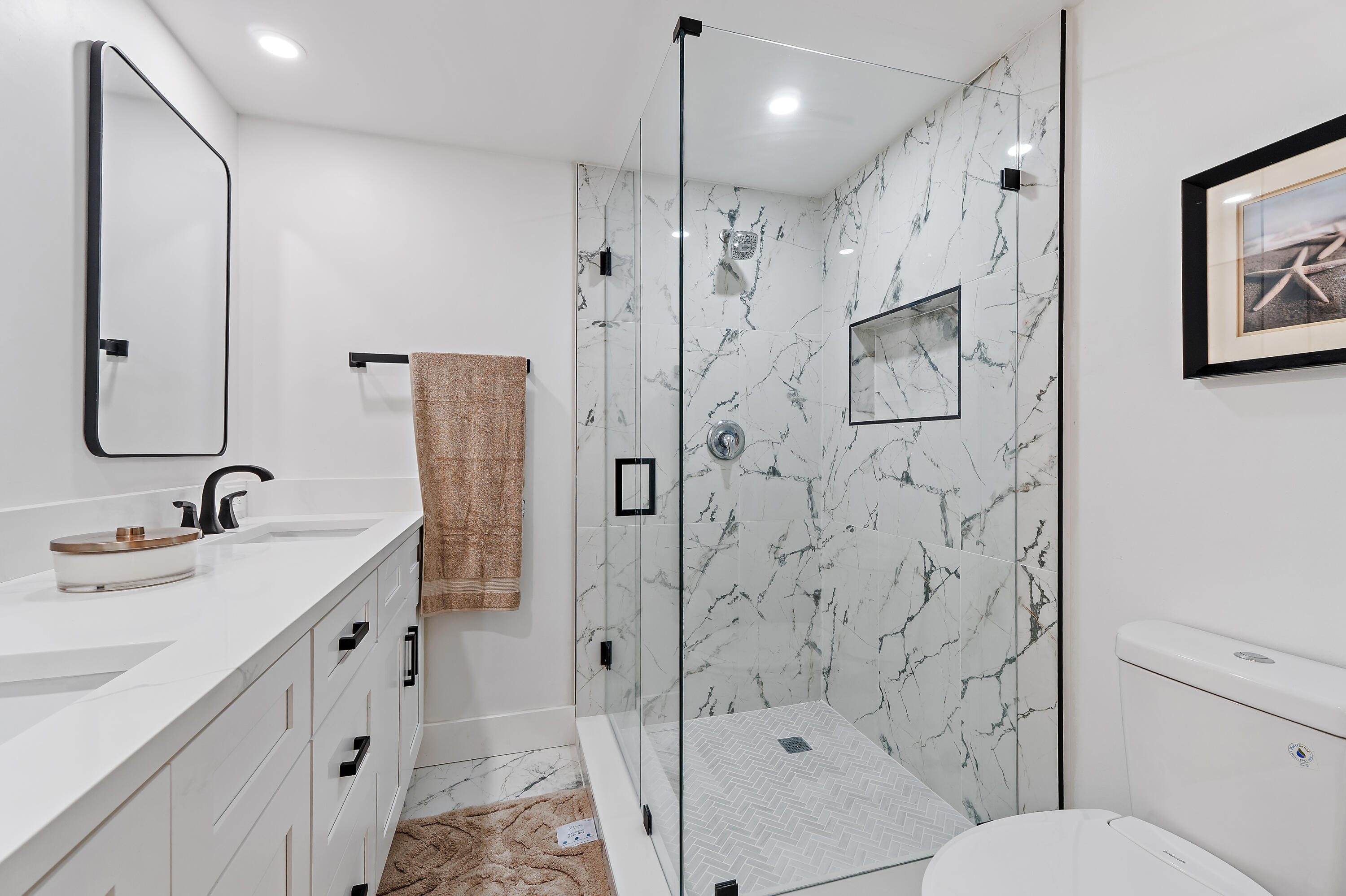 BLUFFS RIVER NORTH - Residential Lease