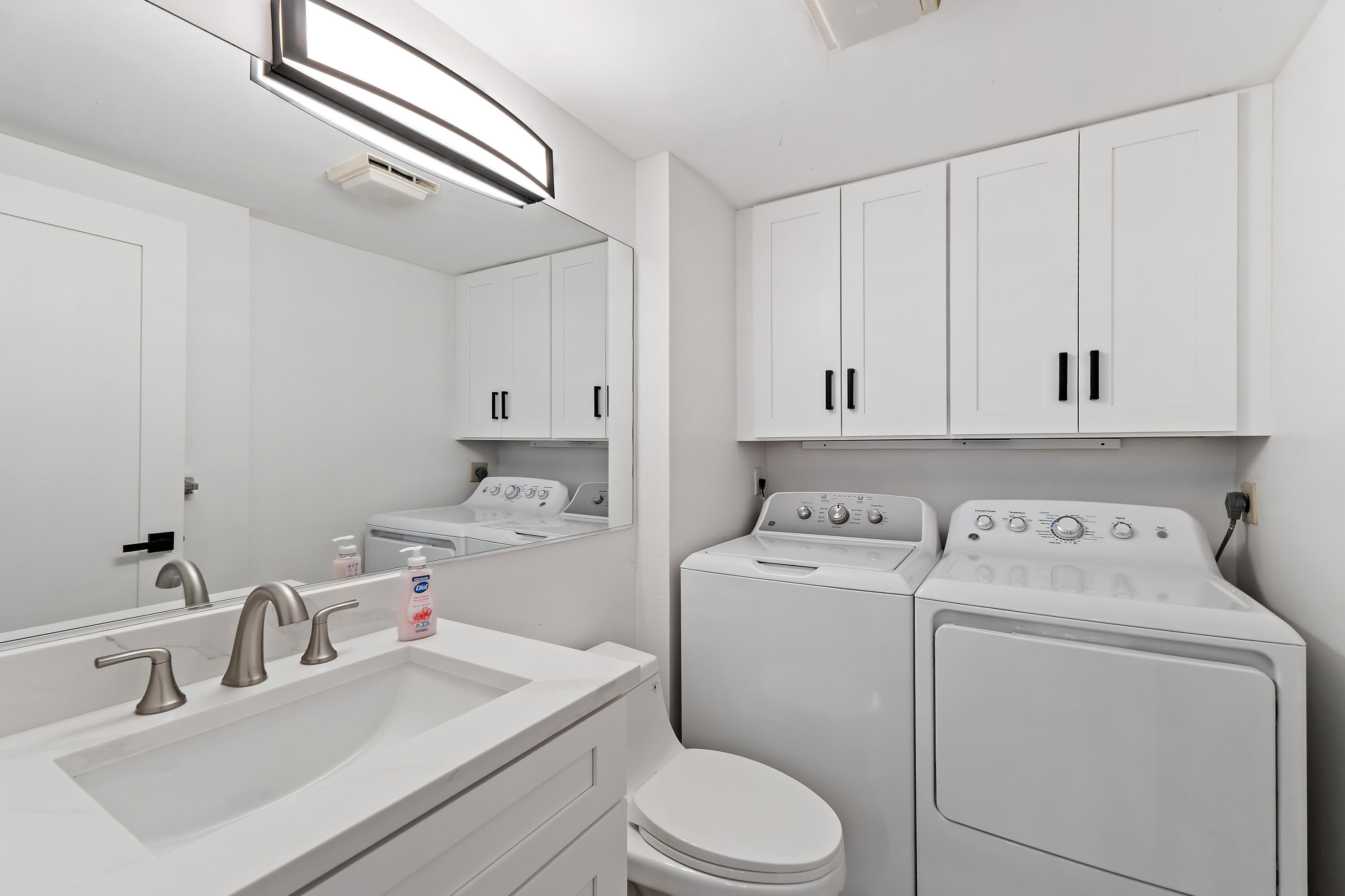 BLUFFS RIVER NORTH - Residential Lease