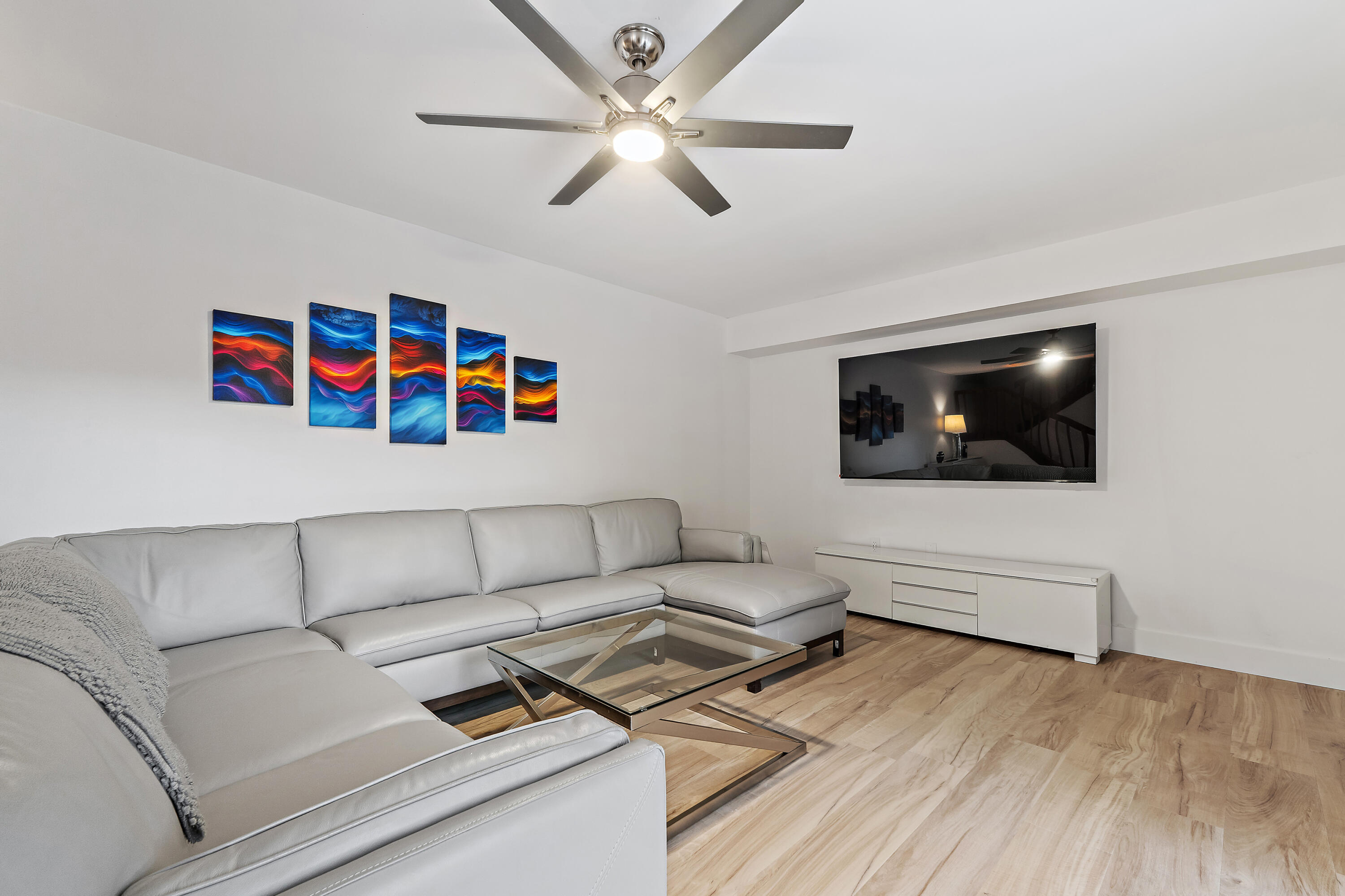 BLUFFS RIVER NORTH - Residential Lease