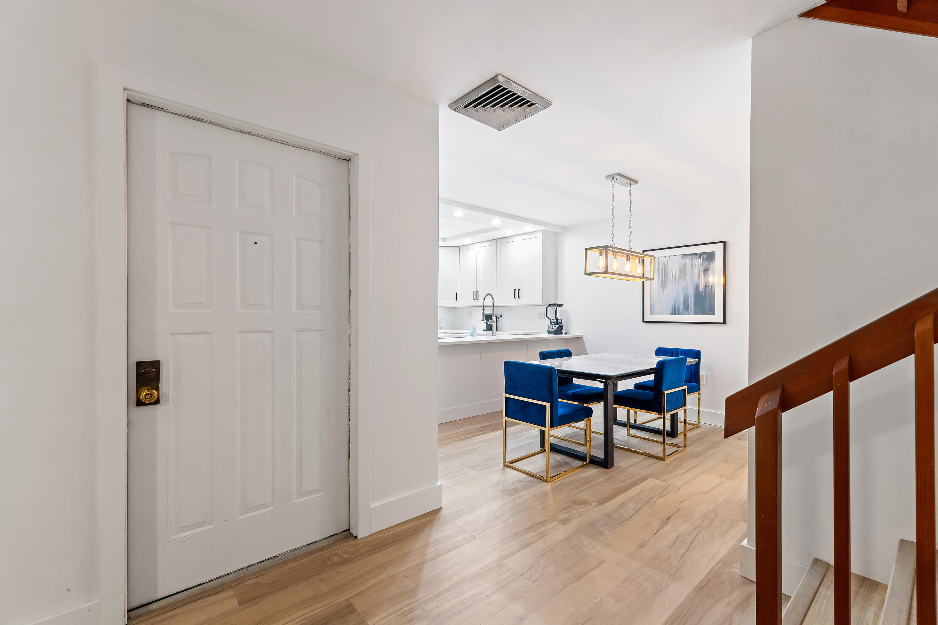 BLUFFS RIVER NORTH - Residential Lease