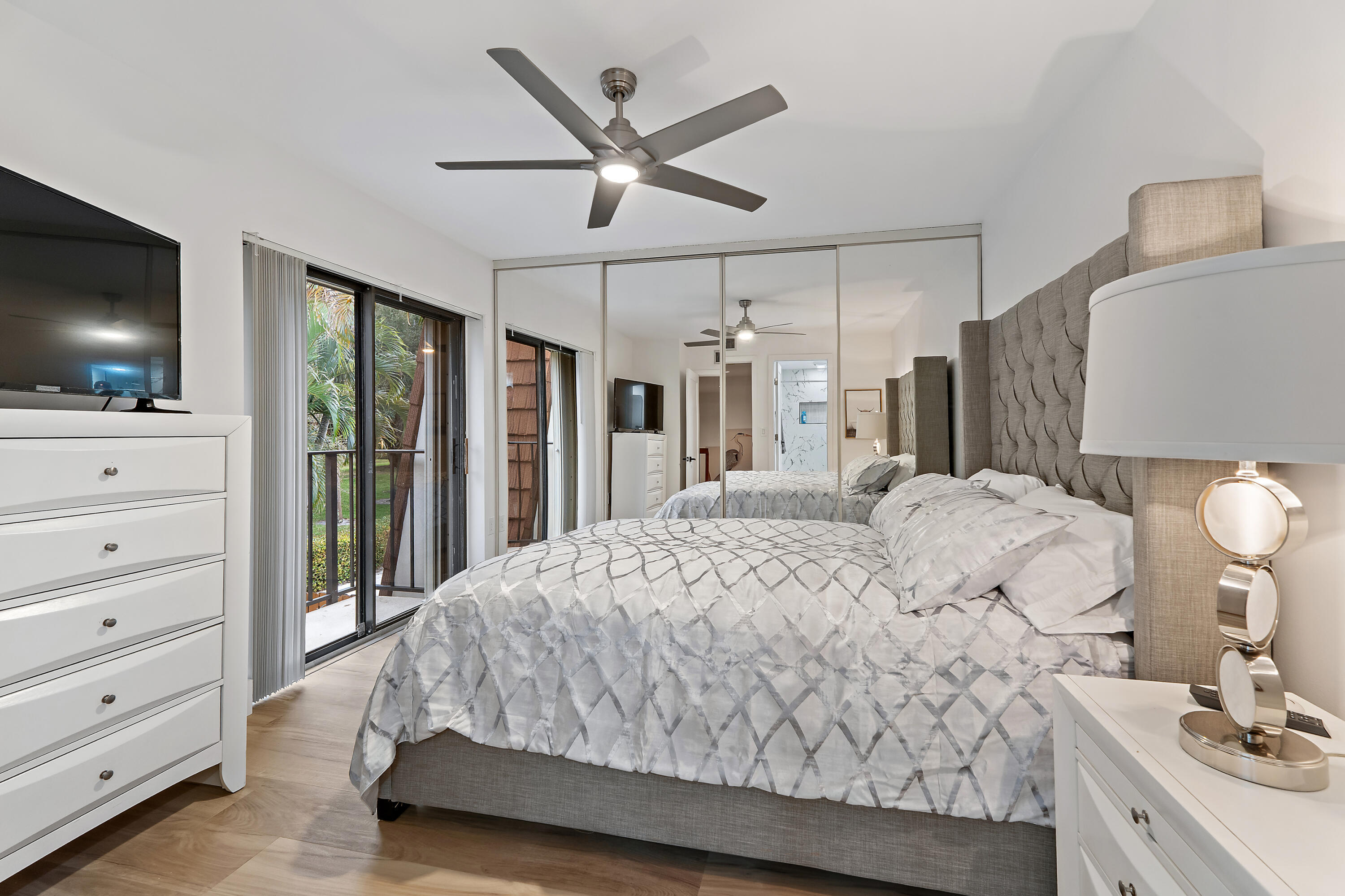 BLUFFS RIVER NORTH - Residential Lease