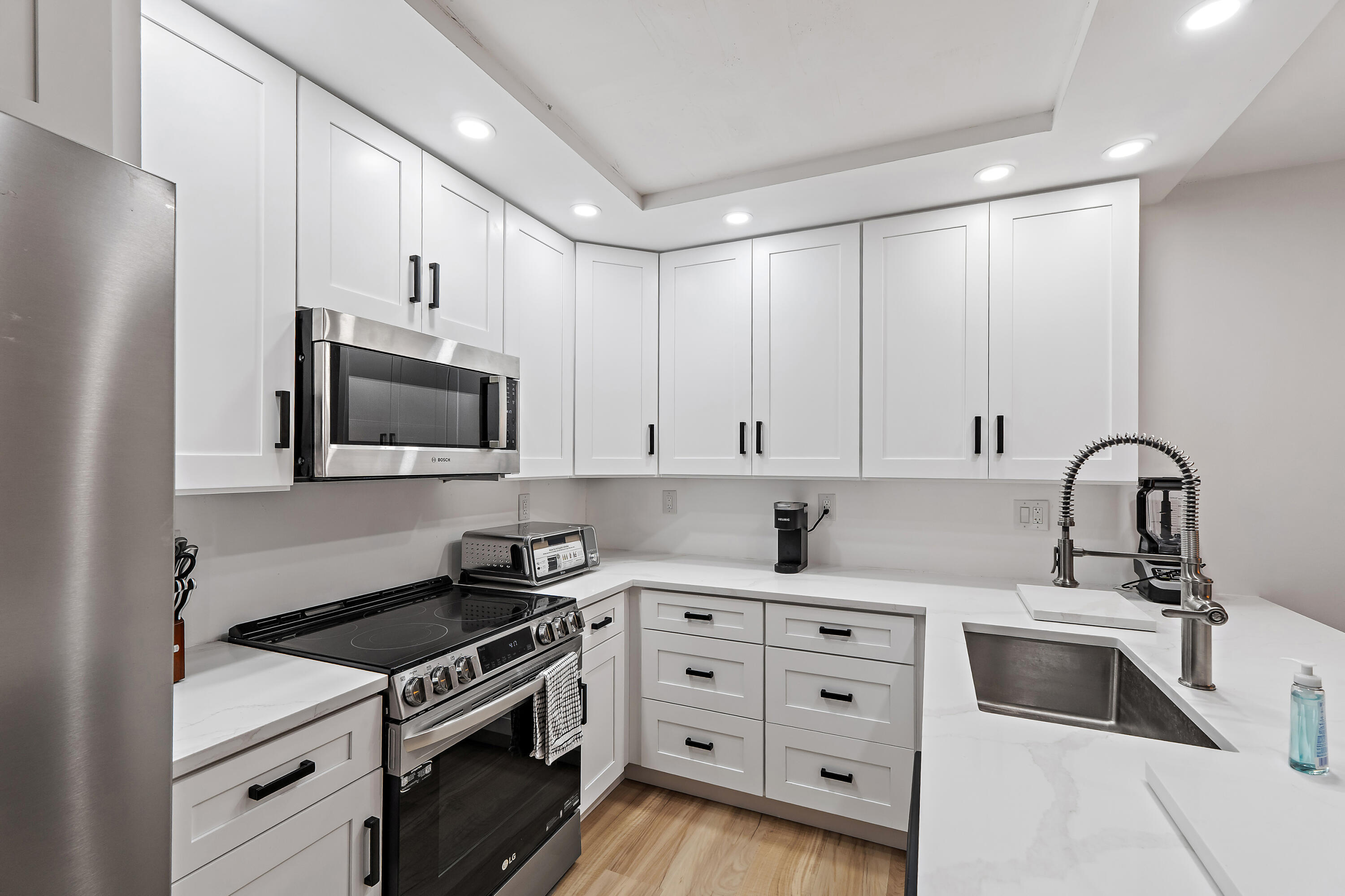 BLUFFS RIVER NORTH - Residential Lease