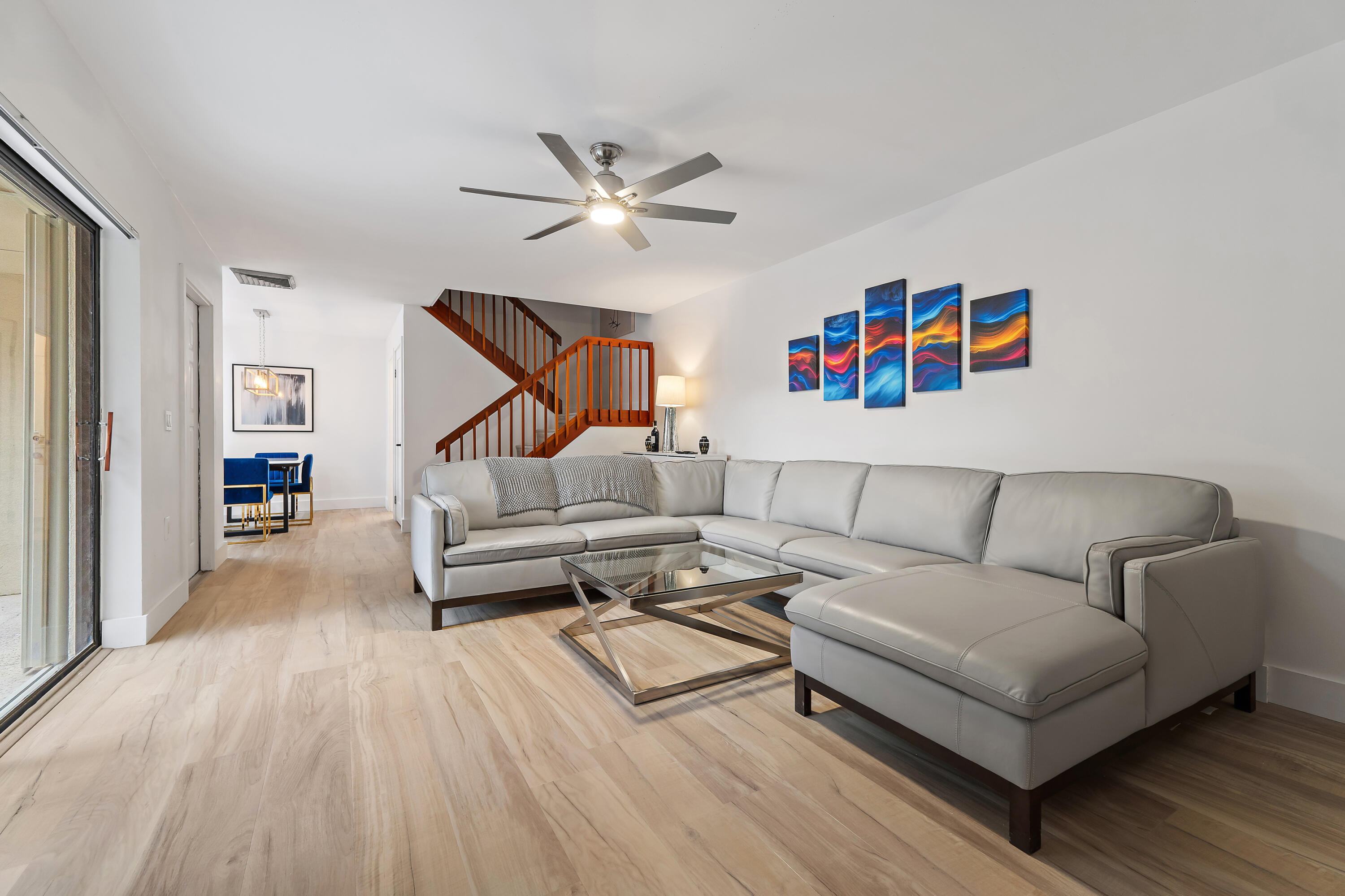 BLUFFS RIVER NORTH - Residential Lease