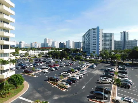 3200 NE 36 St Unit 521, Fort Lauderdale, FL 33308 - MLS#: F10472936