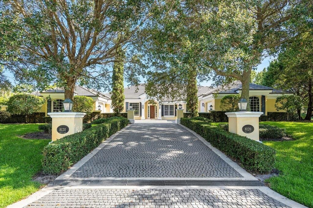 Photo of 8120 Man O War Road Rd, Palm Beach Gardens, FL 33418 (MLS # R10826926)