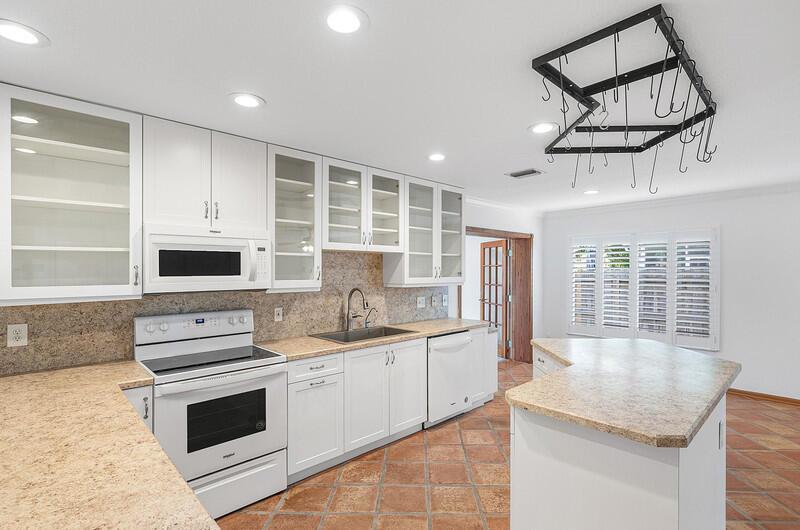 STRATHMORE ESTATES - Residential