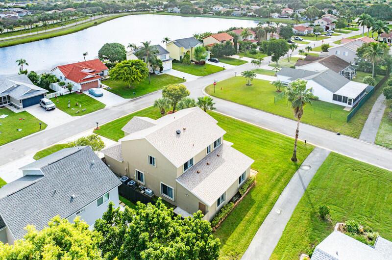 STRATHMORE ESTATES - Residential