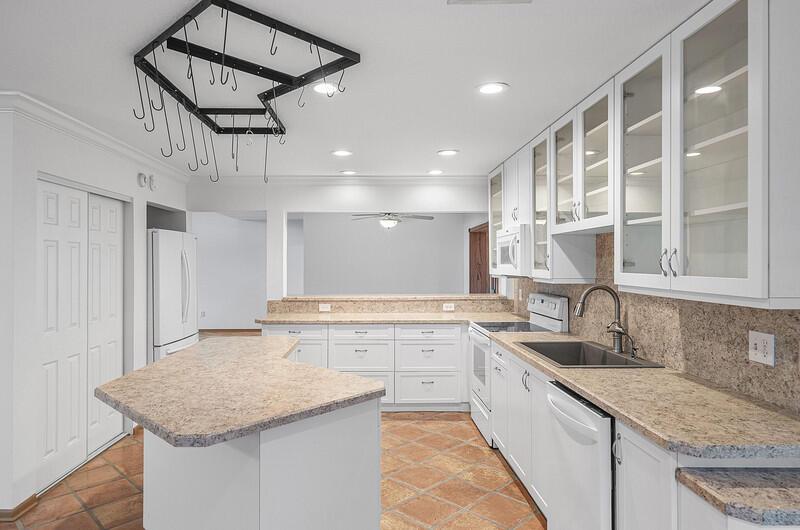 STRATHMORE ESTATES - Residential