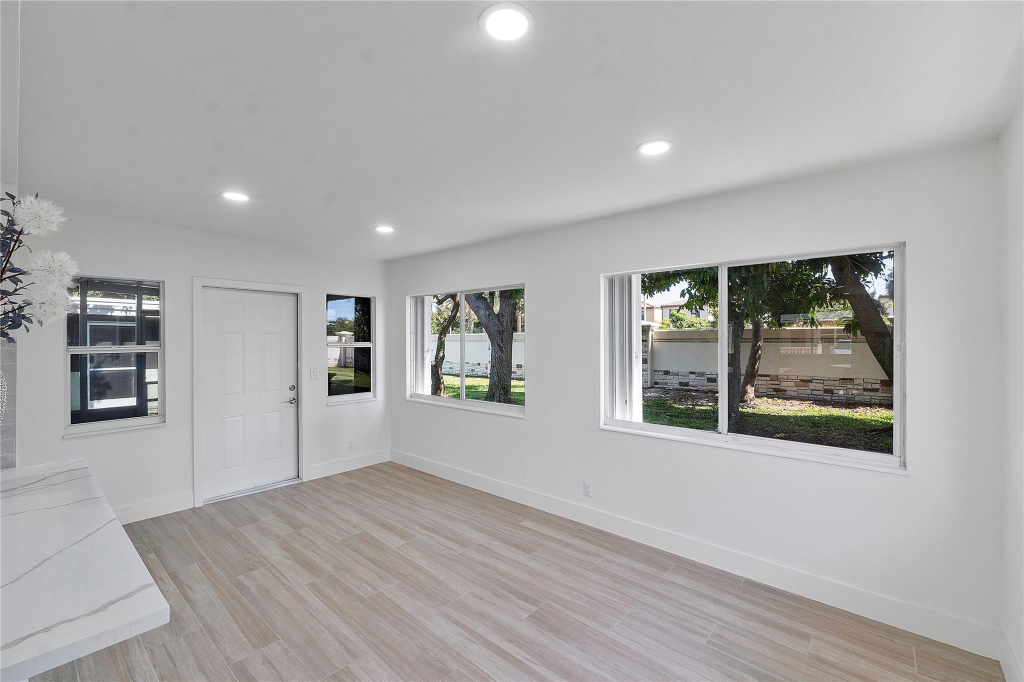 MAINLANDS OF TAMARAC LAKE - Residential