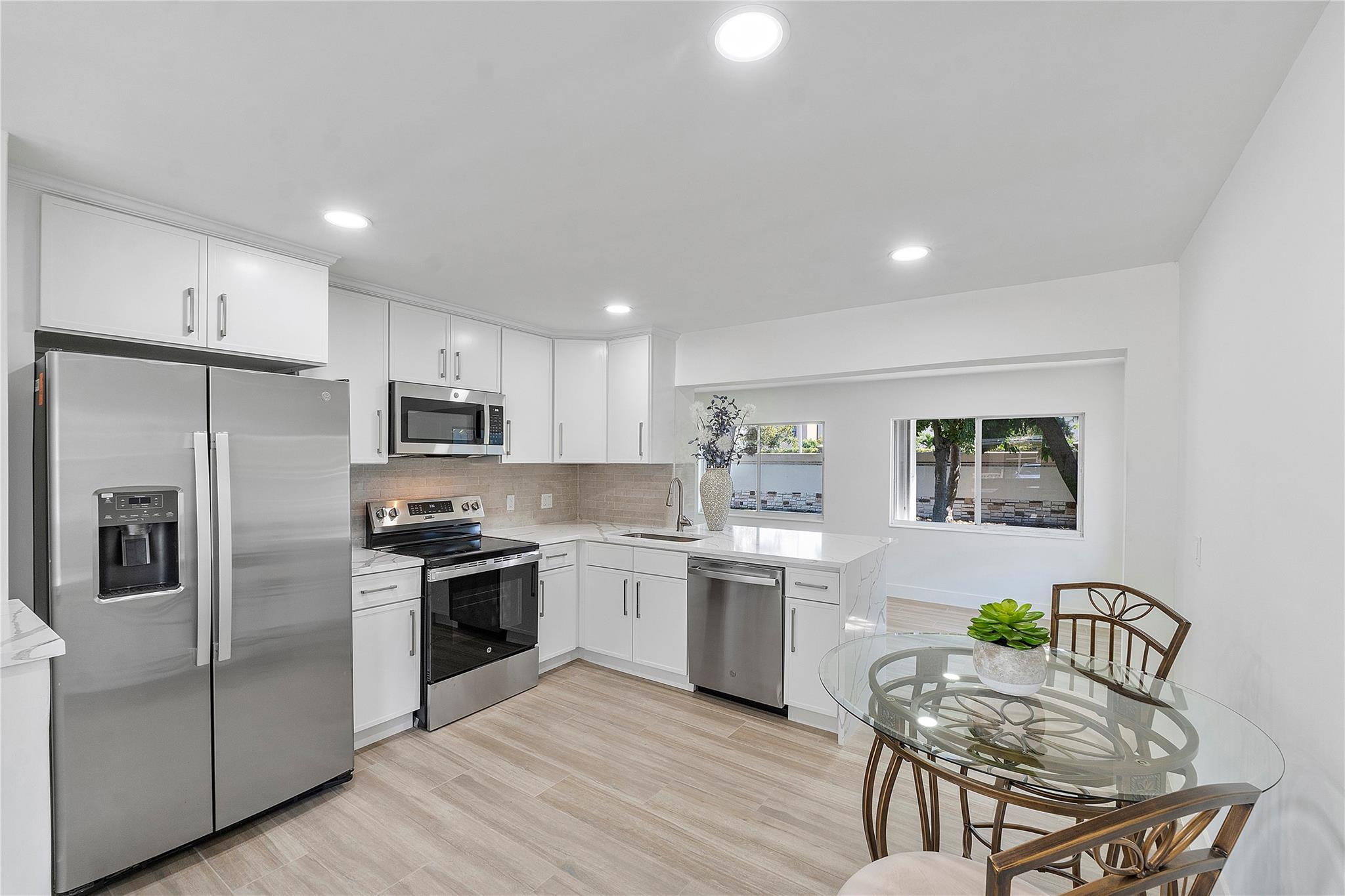 MAINLANDS OF TAMARAC LAKE - Residential