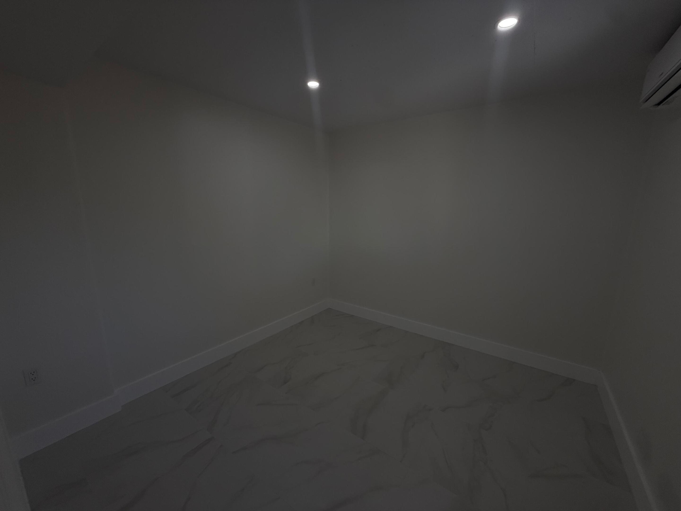 CRESTHAVEN OF PALM BEACH 1 - Residential Lease