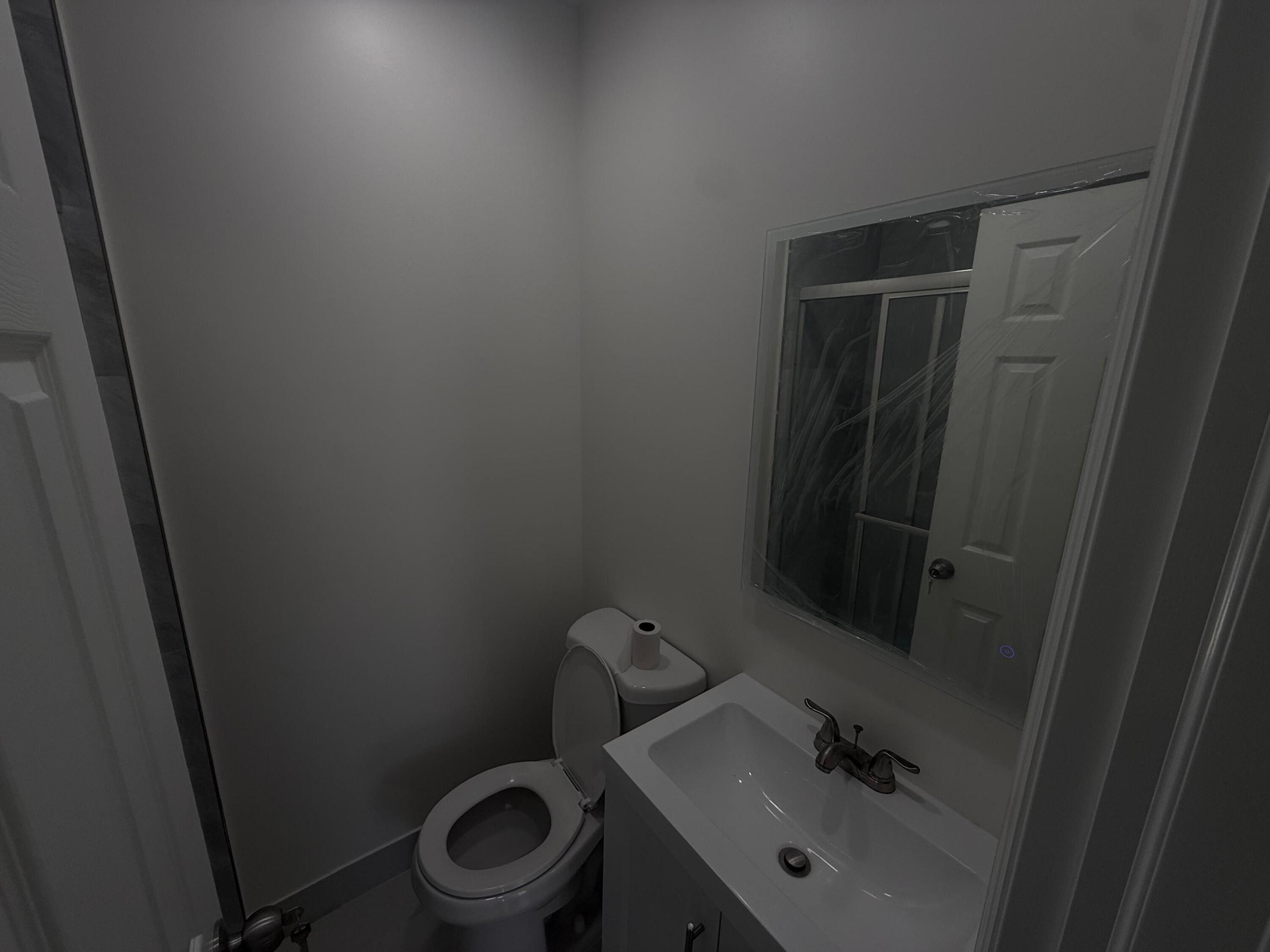 CRESTHAVEN OF PALM BEACH 1 - Residential Lease