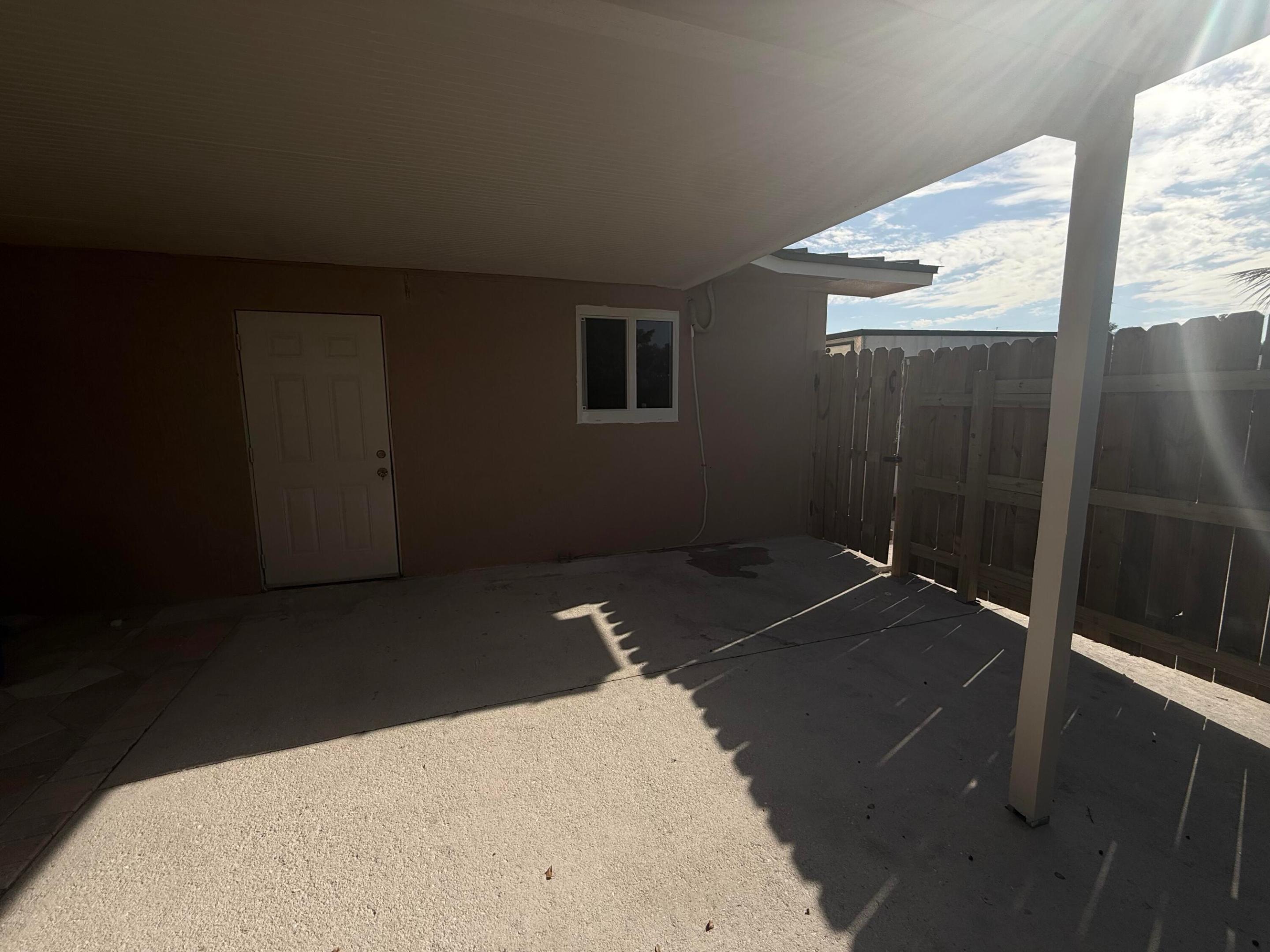 CRESTHAVEN OF PALM BEACH 1 - Residential Lease