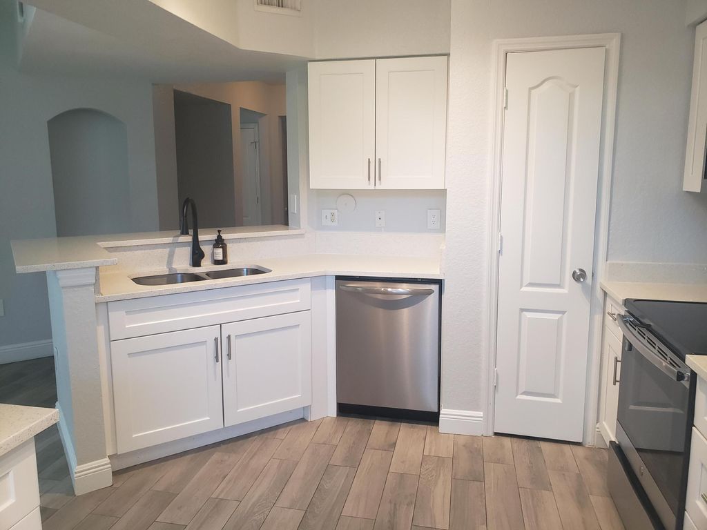 Photo of 909 Belmont Place, Boynton Beach, FL 33436 (MLS # B26009911)