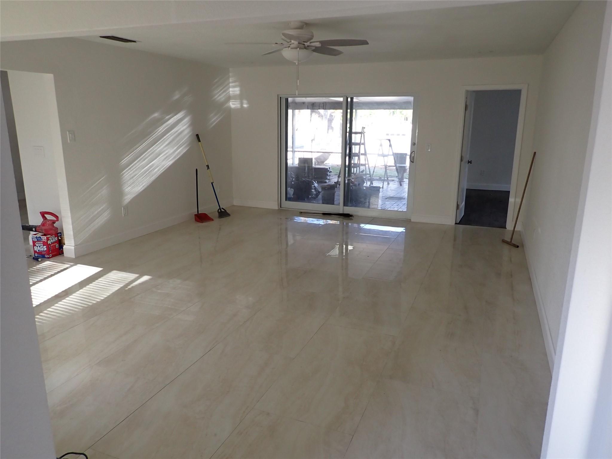 1911 NW 114th Ave