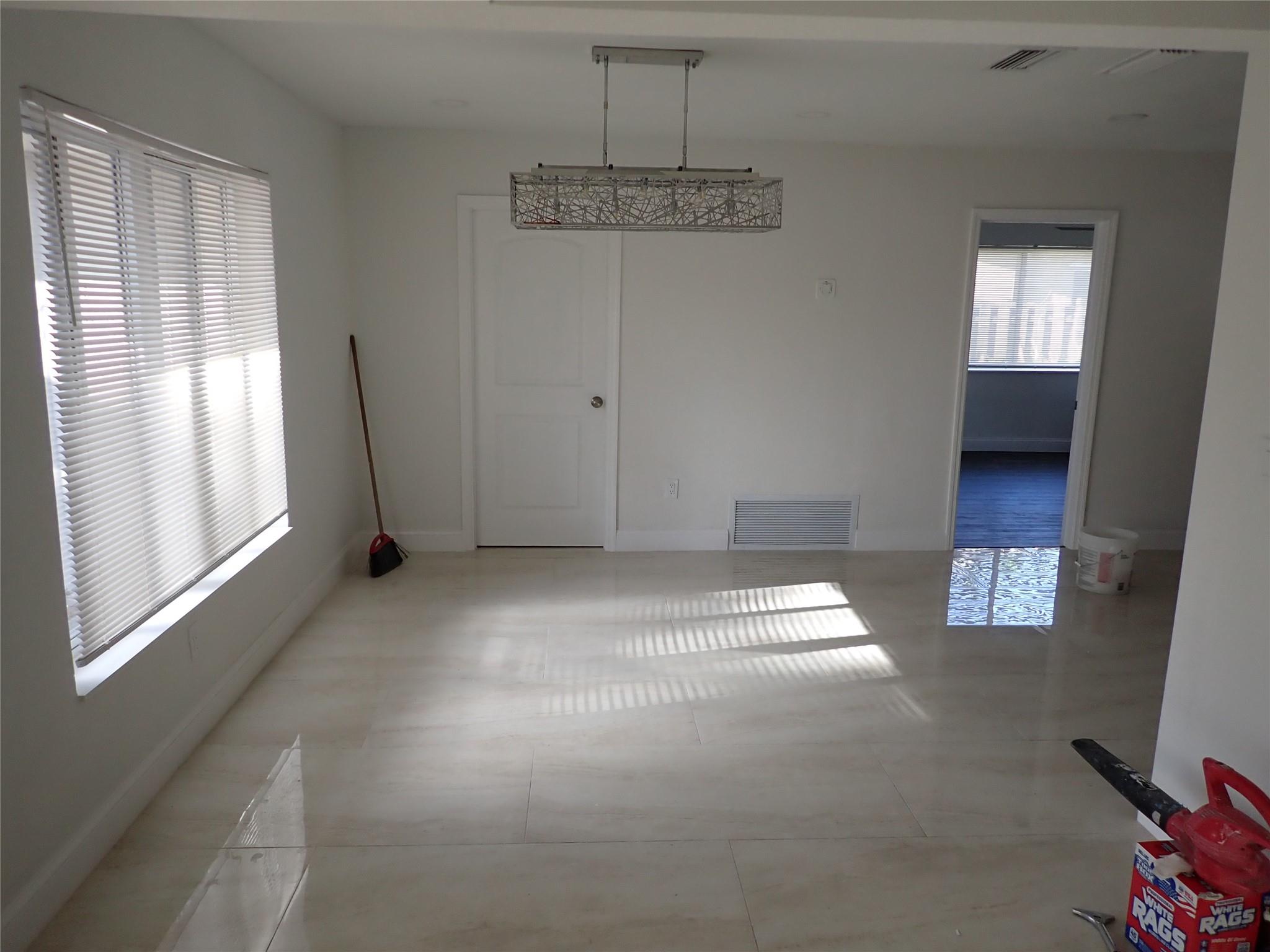 1911 NW 114th Ave