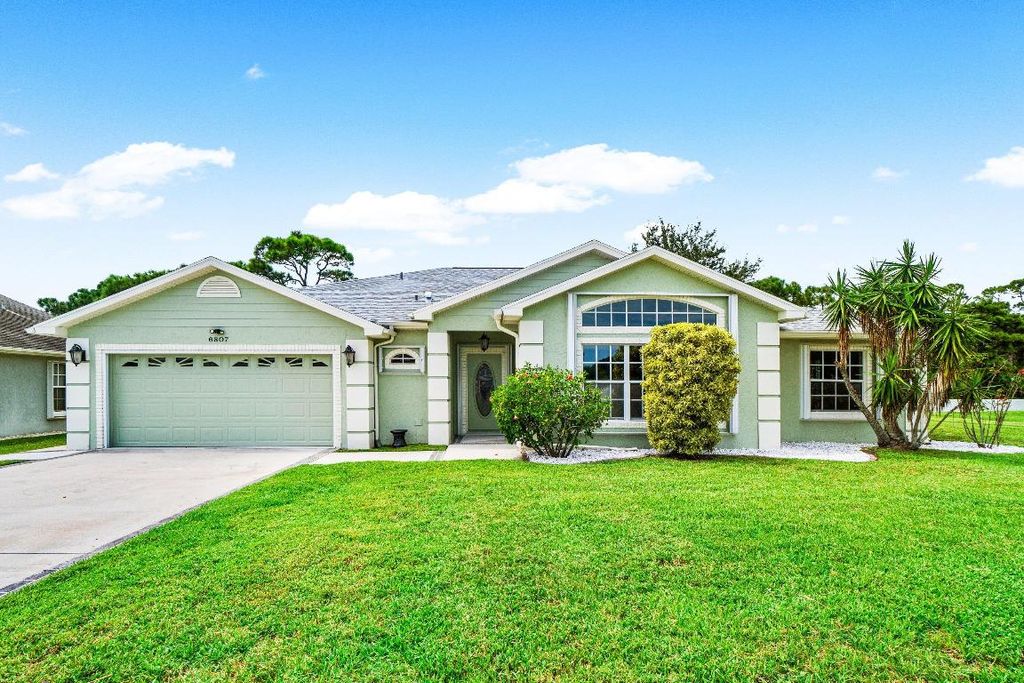 Photo of 6807 Shelley Terrace, Port Saint Lucie, FL 34952 (MLS # R11120330)