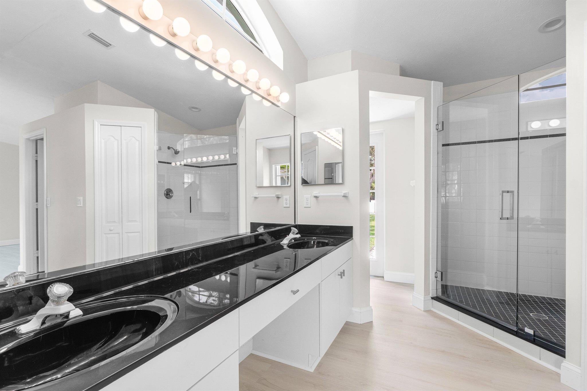 Oleander Pines - Residential