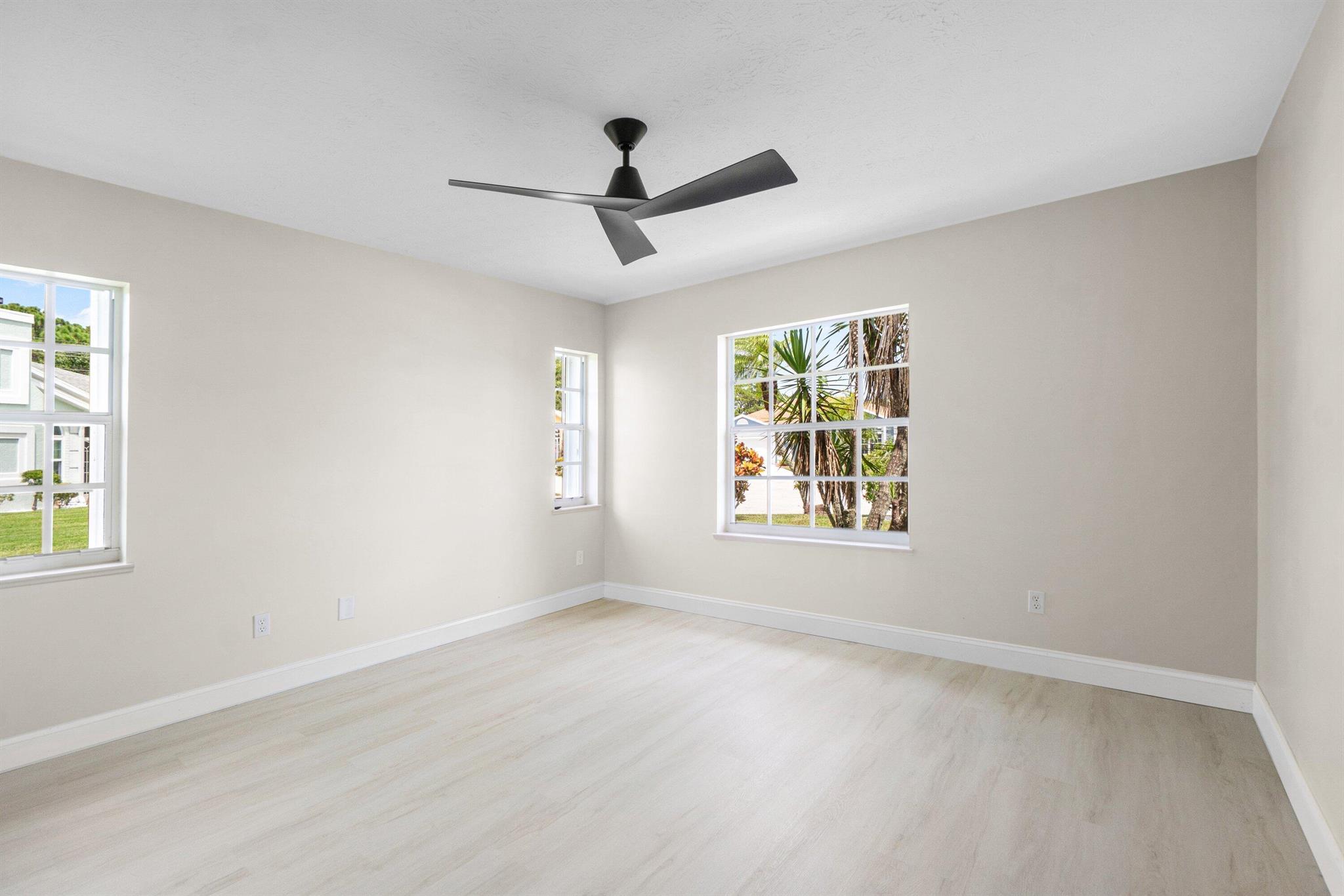 Oleander Pines - Residential