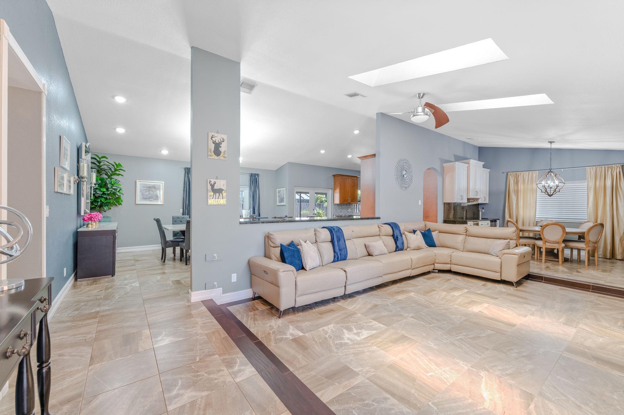15541 S Roundtable Rd