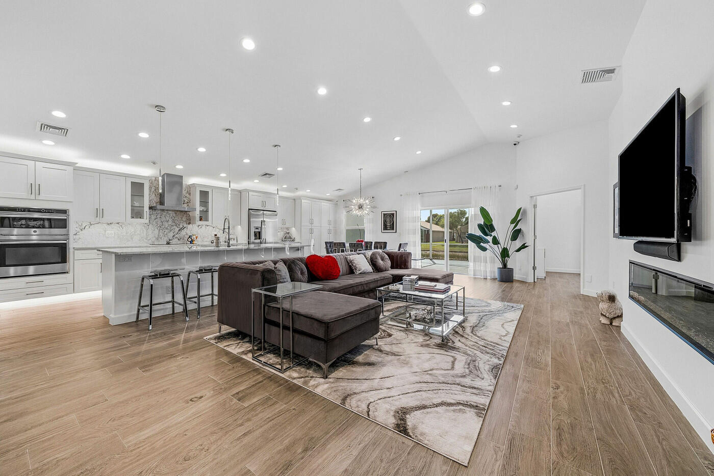 VENETIAN ISLES - Residential