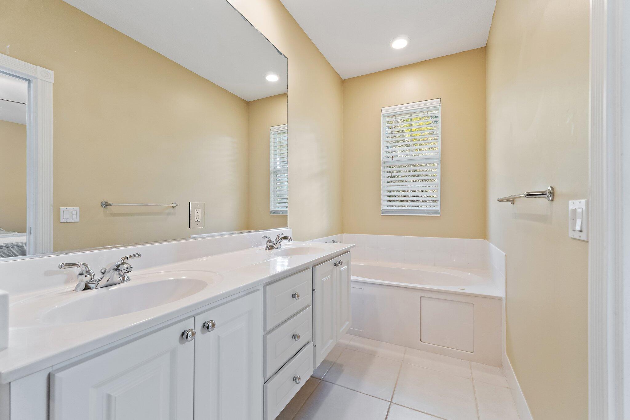 MARTINIQUE AT ABACOA 1 - Residential