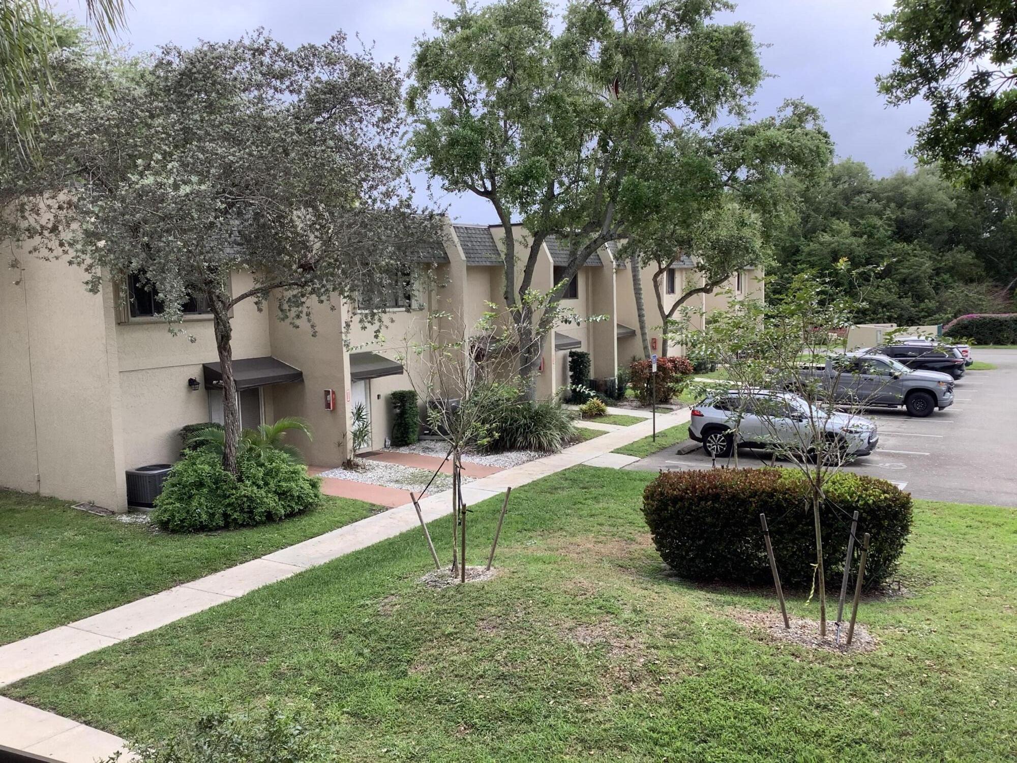 RACQUET CLUB OF DEER CREEK - Residential