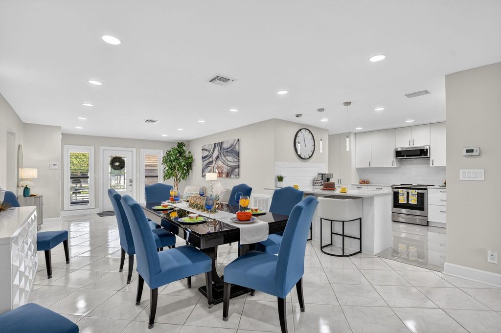 Photo of 2062 SW 15th Place, Deerfield Beach, FL 33442 (MLS # F10553995)