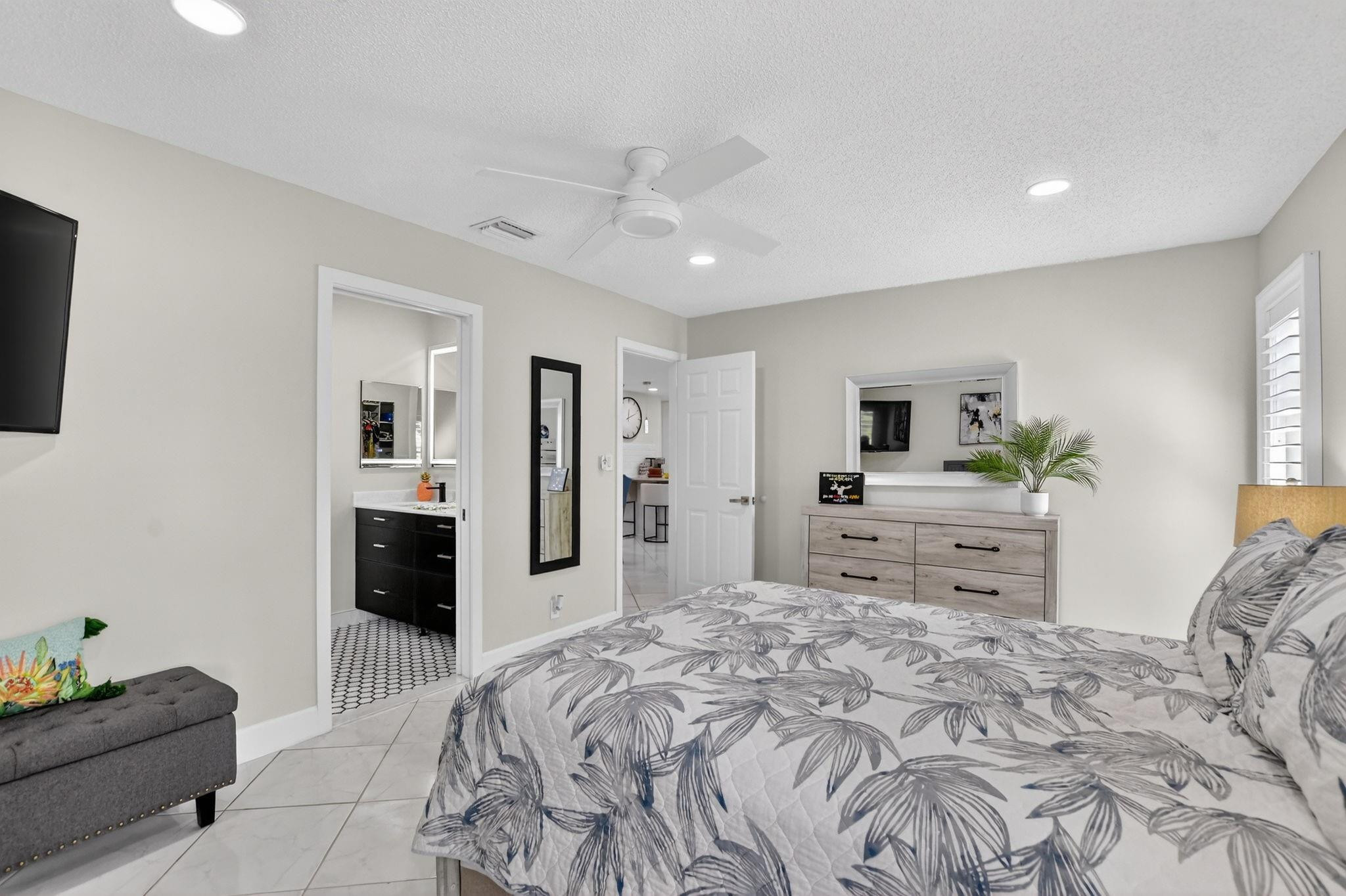 The Meadows Of Crystal Lk - Residential