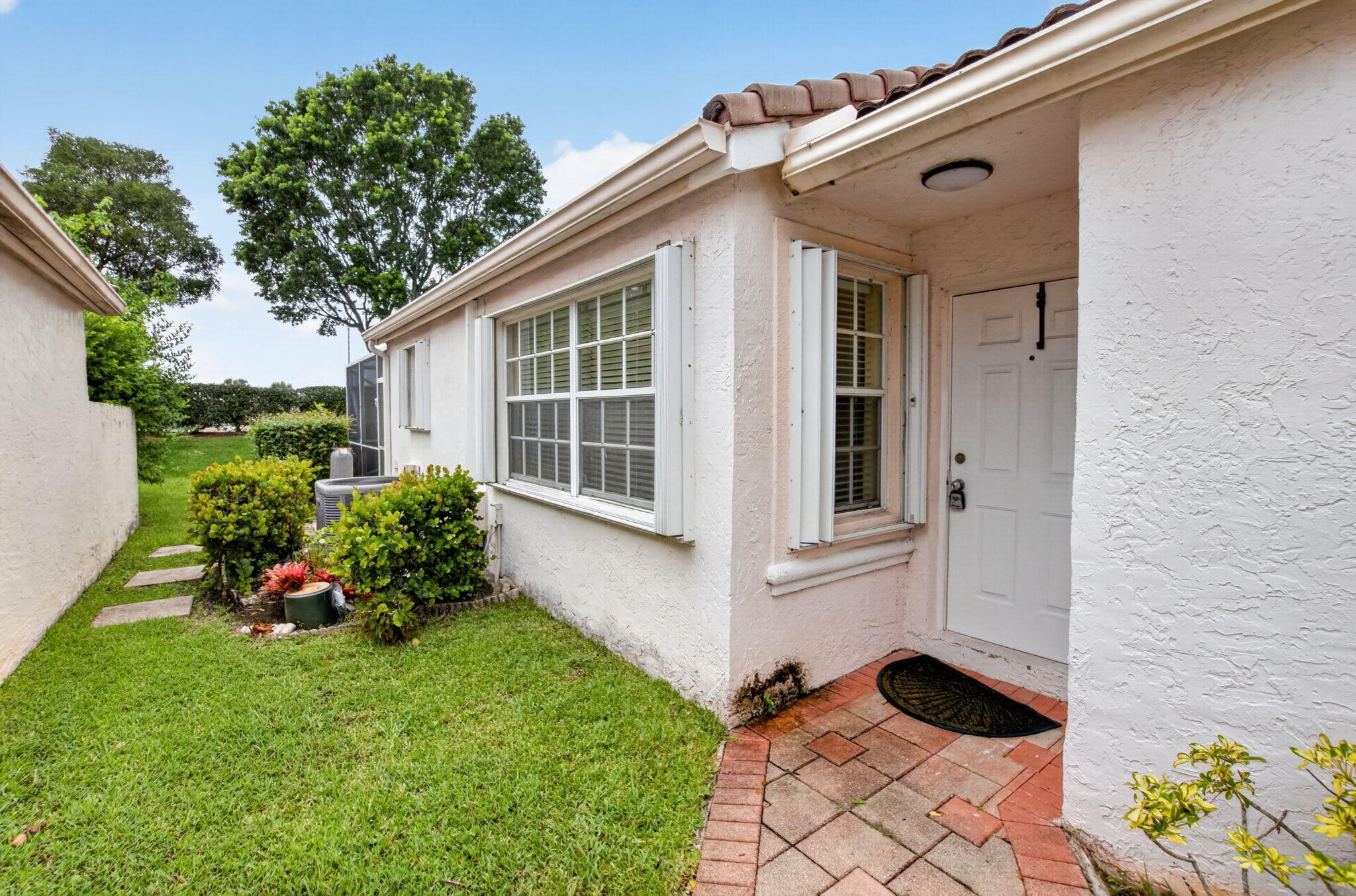 7666 Rockport Circle