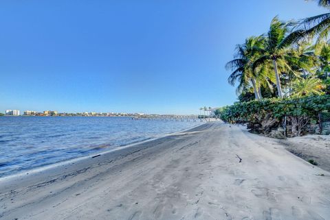 A home in Lake Worth Beach