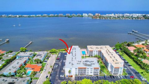 A home in Lake Worth Beach