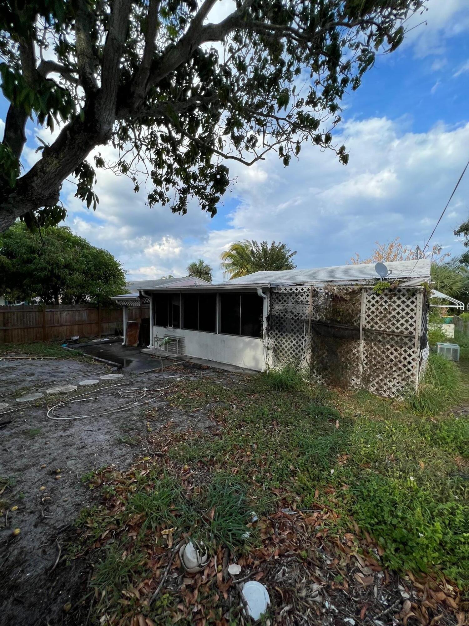 LAKE WORTH TOWN OF ADD 1 - Residential