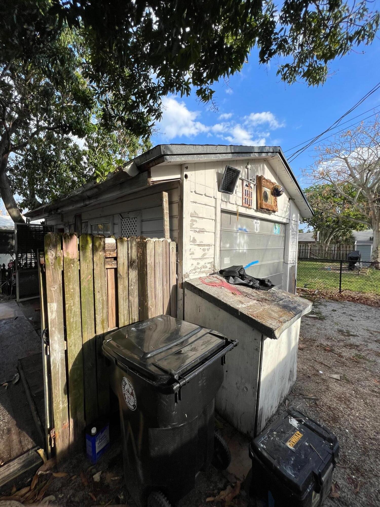 LAKE WORTH TOWN OF ADD 1 - Residential