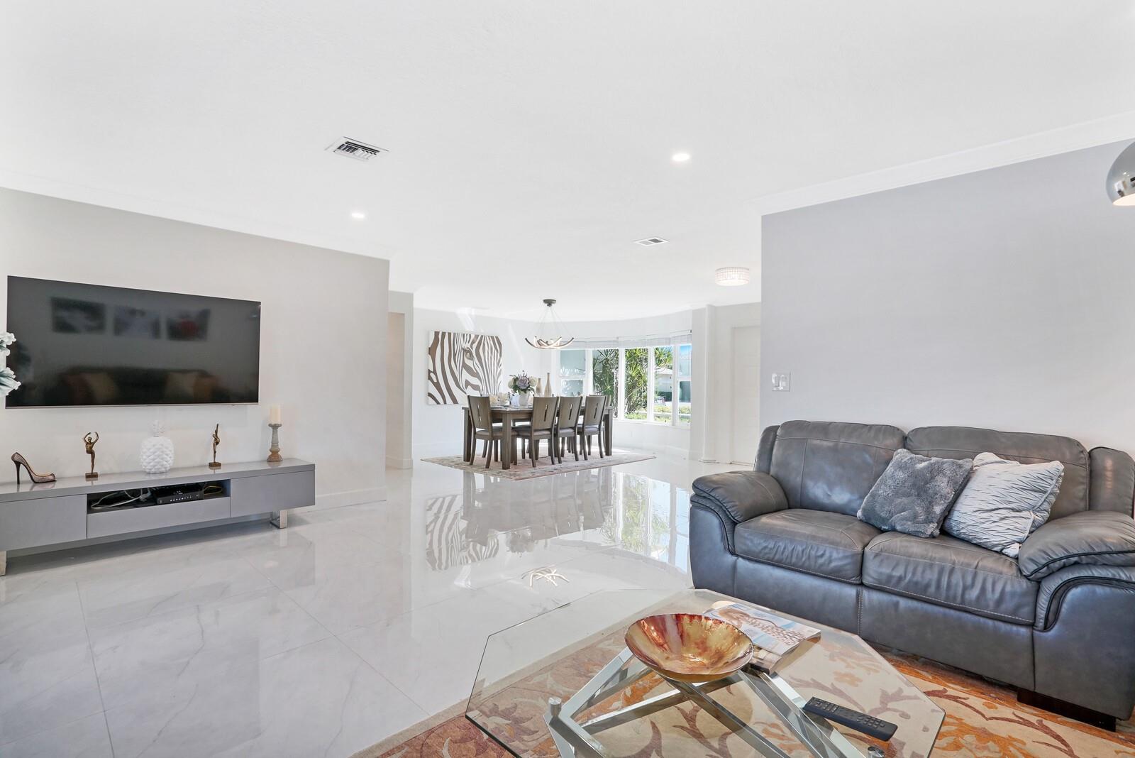 VENETIAN ISLES 2ND SEC - Residential Lease