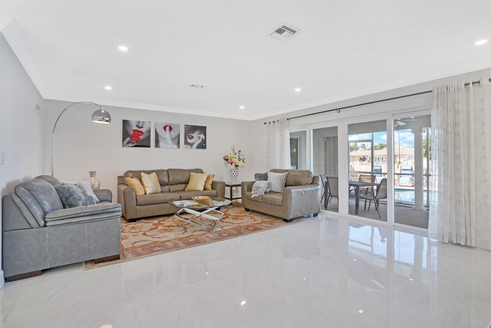 VENETIAN ISLES 2ND SEC - Residential Lease