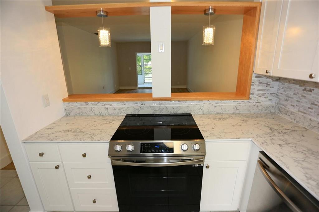 BOCA LAKES - Residential