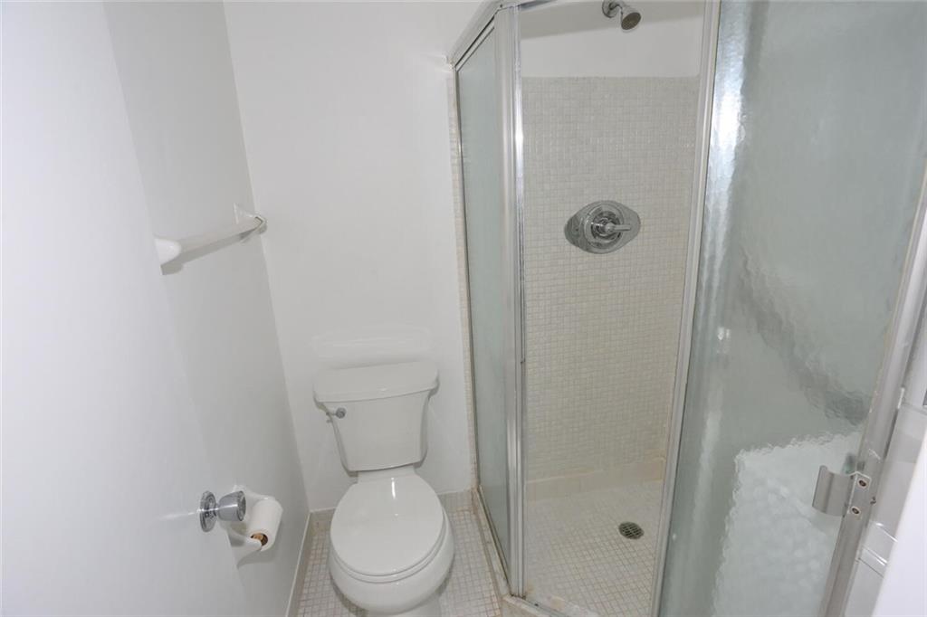 BOCA LAKES - Residential