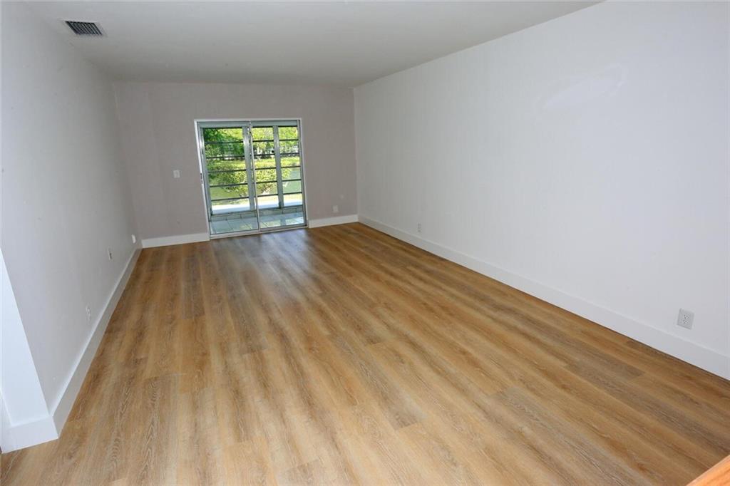 BOCA LAKES - Residential