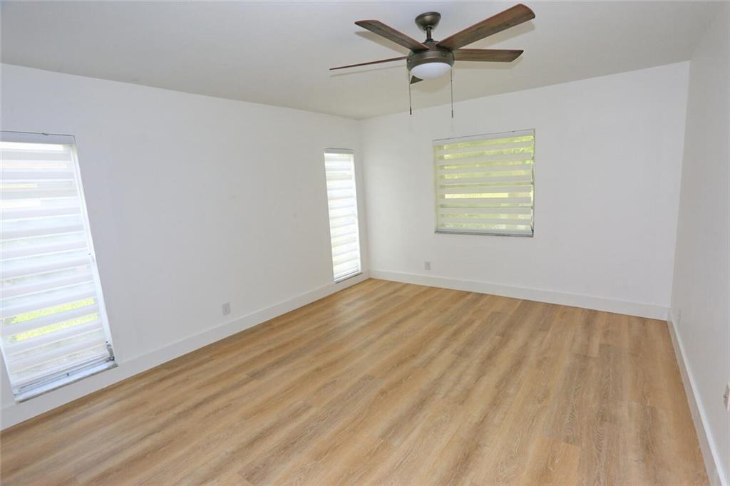 BOCA LAKES - Residential