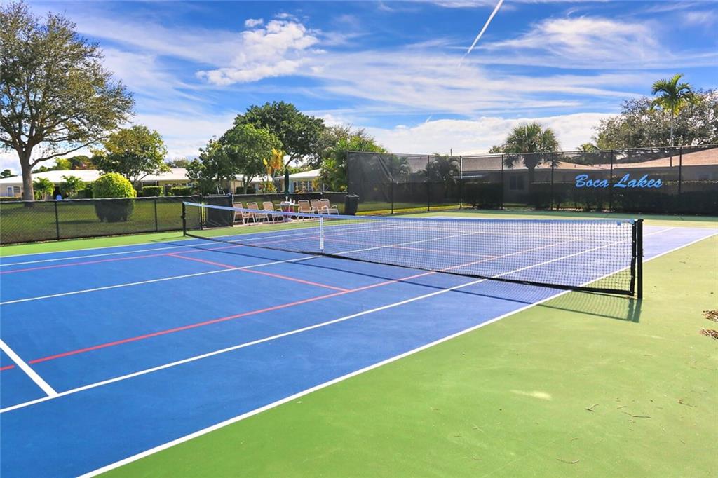 BOCA LAKES - Residential