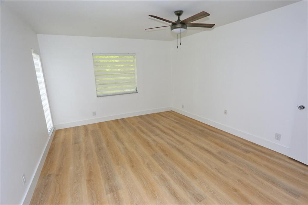 BOCA LAKES - Residential