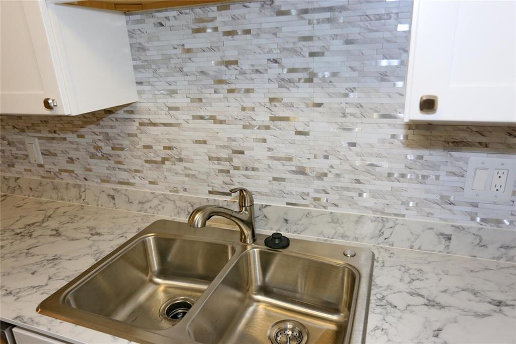 BOCA LAKES - Residential