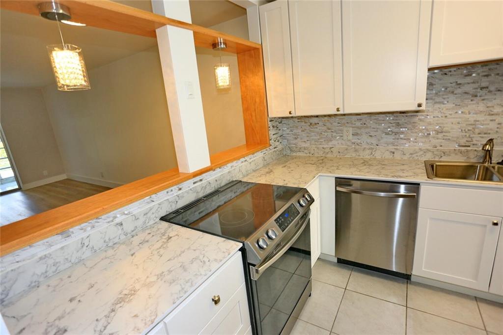 BOCA LAKES - Residential