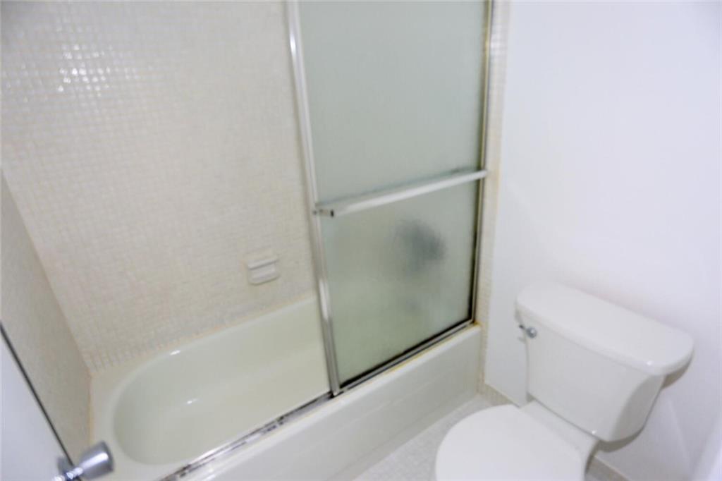 BOCA LAKES - Residential